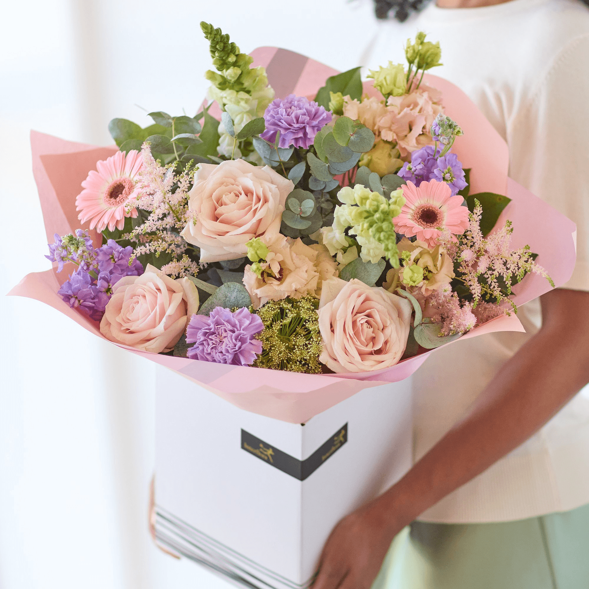 The Romantic Haze — Luxury & premium hand-tied bouquet